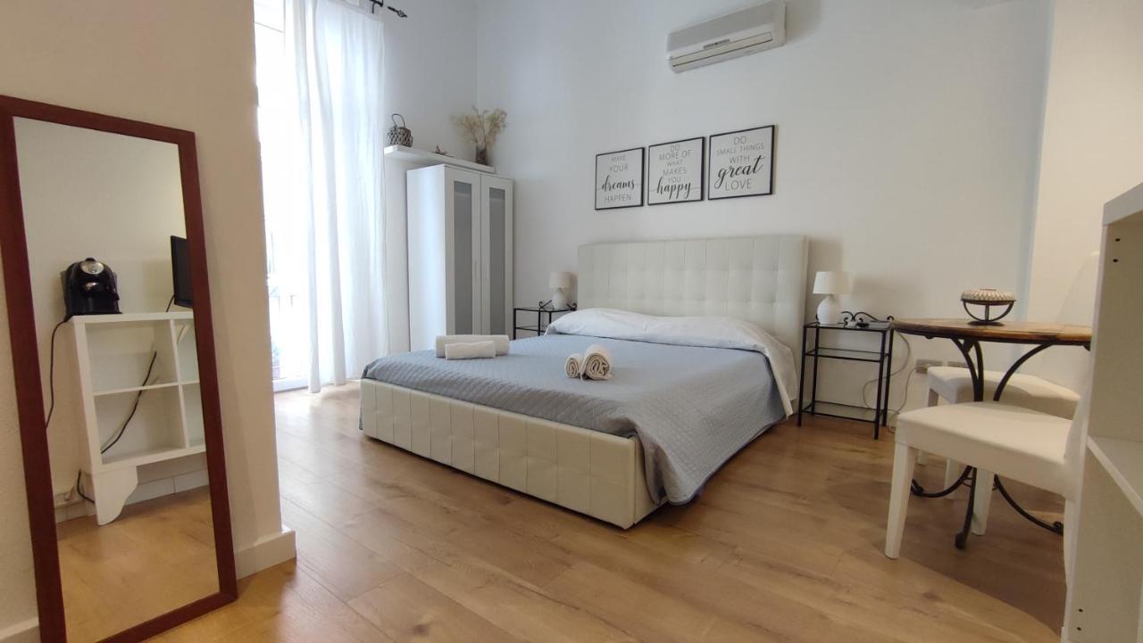Living Cagliari Bed and Breakfast Eksteriør billede
