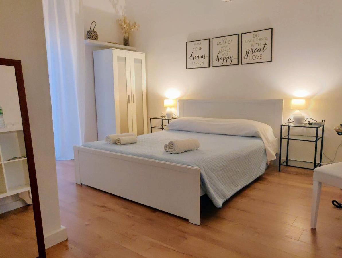Living Cagliari Bed and Breakfast Eksteriør billede