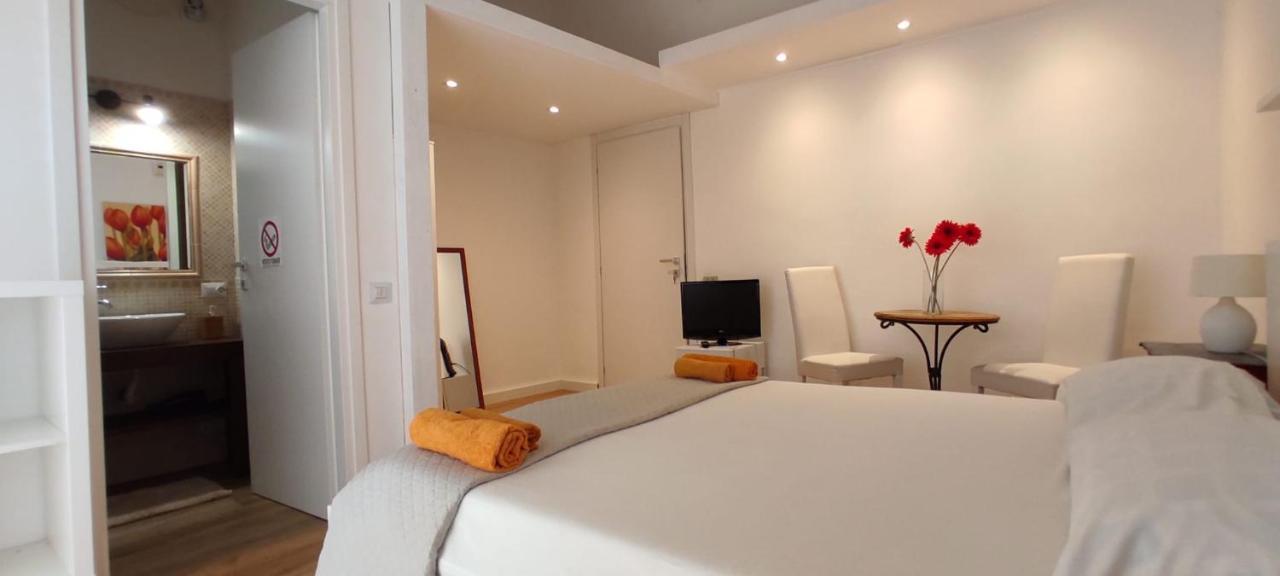 Living Cagliari Bed and Breakfast Eksteriør billede